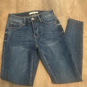 Kancan Estilo Skinny Jeans